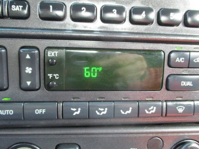 2004 Ford Thunderbird Deluxe