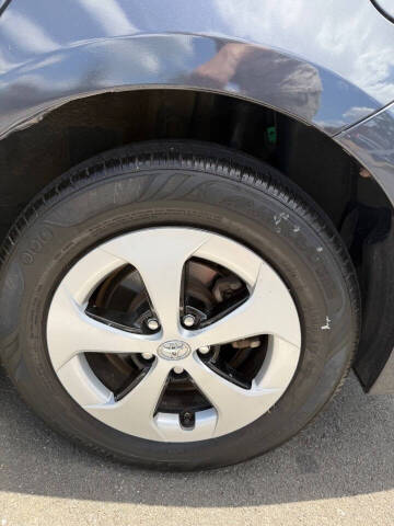 2013 Toyota Prius Two