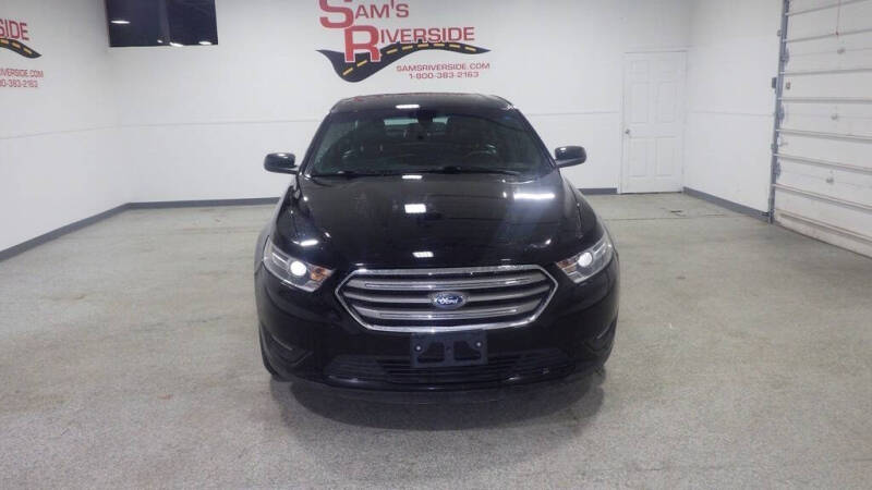 2018 Ford Taurus SEL