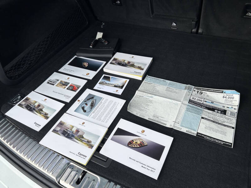 2017 Porsche Cayenne Platinum Edition