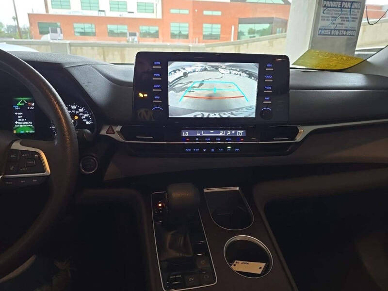 2021 Toyota Sienna LE 8-Passenger