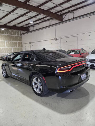 2017 Dodge Charger SXT