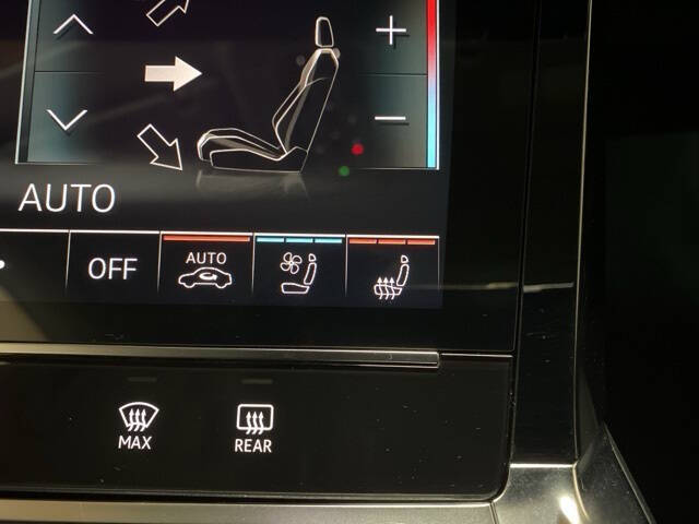 2023 Audi e-tron quattro Premium Plus