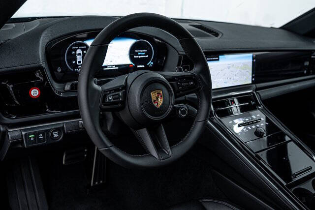 2025 Porsche Panamera 4