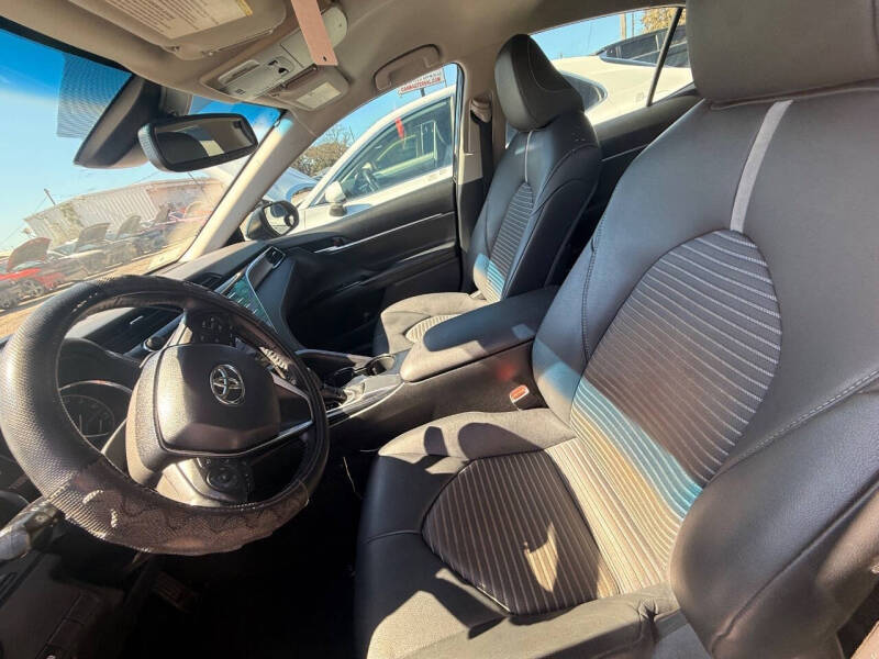 2018 Toyota Camry SE