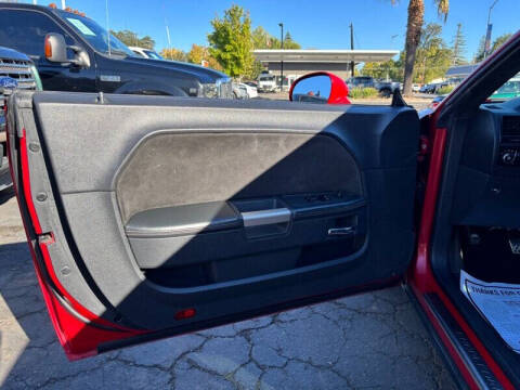 2012 Dodge Challenger SRT8 392