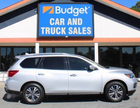 2020 Nissan Pathfinder SV