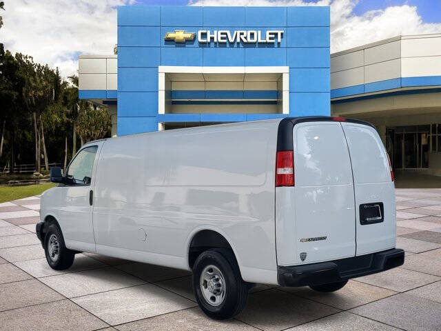 2023 Chevrolet Express 2500