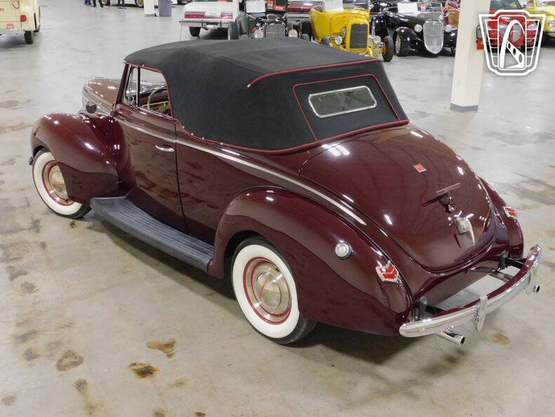 1940 Ford Deluxe