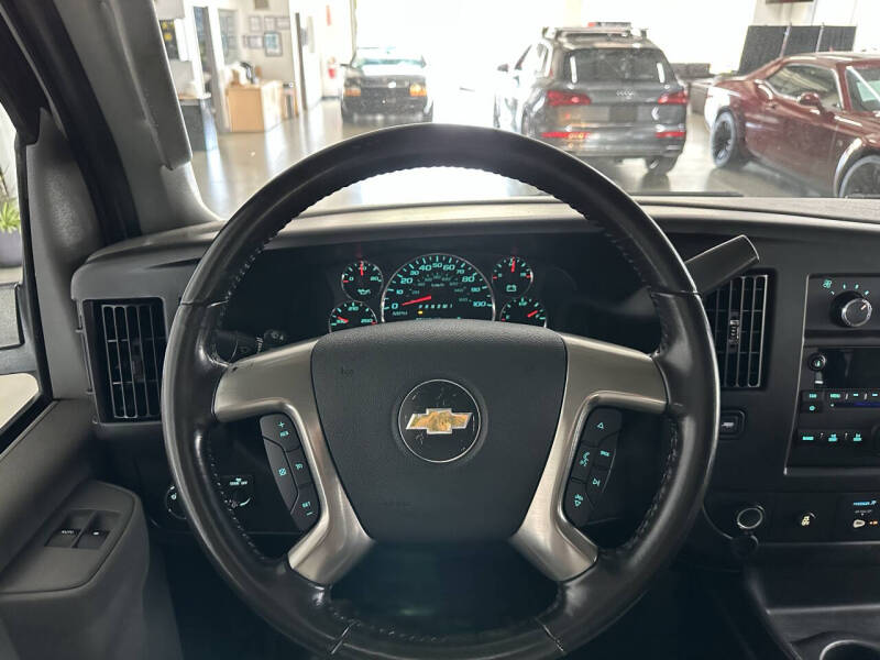 2017 Chevrolet Express LS 2500