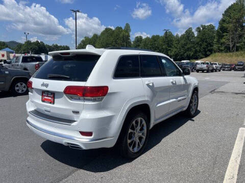 2020 Jeep Grand Cherokee Summit