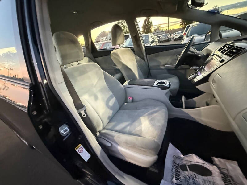 2012 Toyota Prius v Two