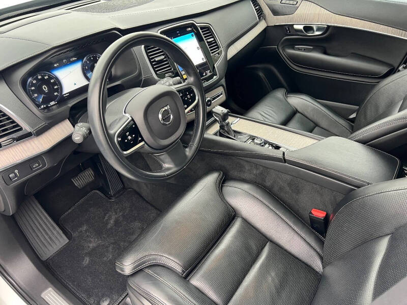 2021 Volvo XC90 T6 Inscription 6-Passenger
