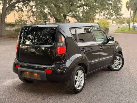 2011 Kia Soul +