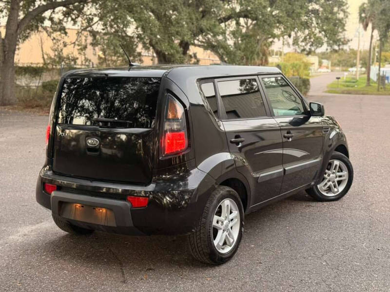 2011 Kia Soul +