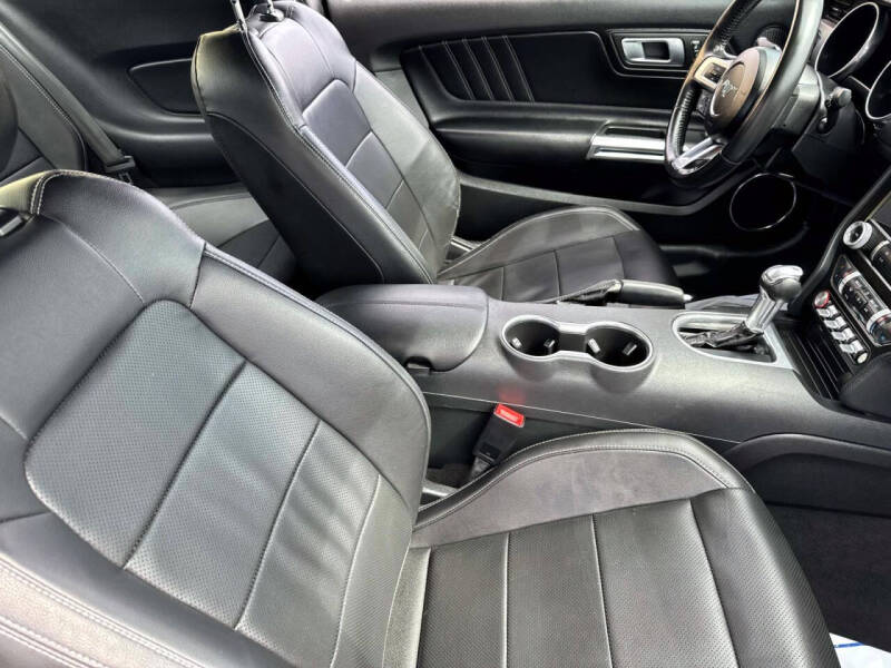 2022 Ford Mustang