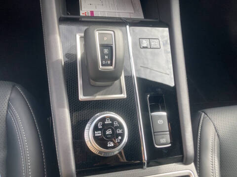 2025 Mitsubishi Outlander PHEV SEL