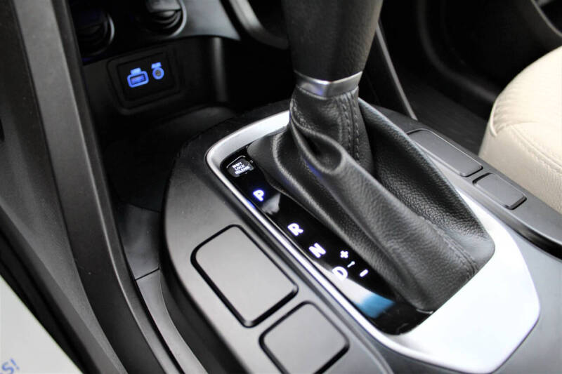 2018 Hyundai Santa Fe SE