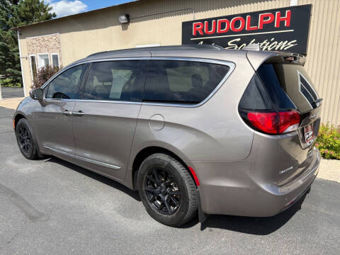 2017 Chrysler Pacifica Touring-L