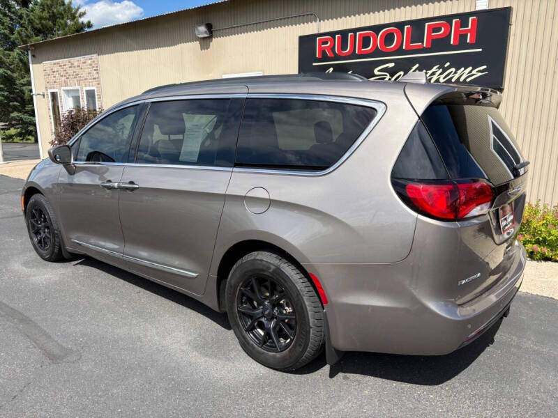 2017 Chrysler Pacifica Touring-L