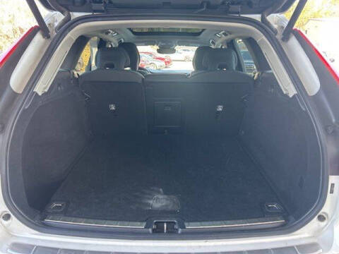 2023 Volvo XC60 B5 Plus Bright Theme