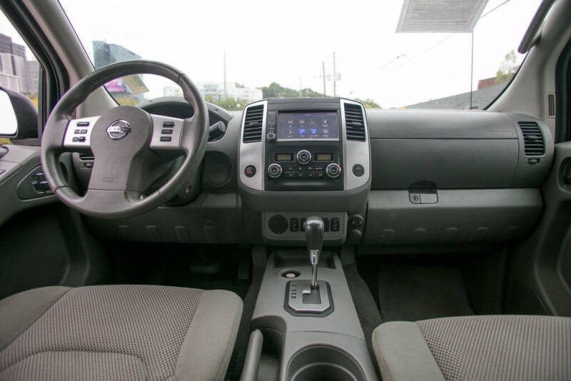 2021 Nissan Frontier SV