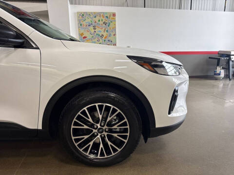 2023 Ford Escape Hybrid Active