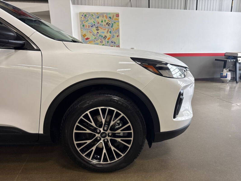 2023 Ford Escape Hybrid Active