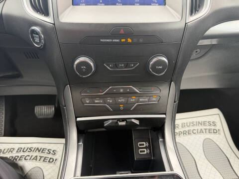2020 Ford Edge SE