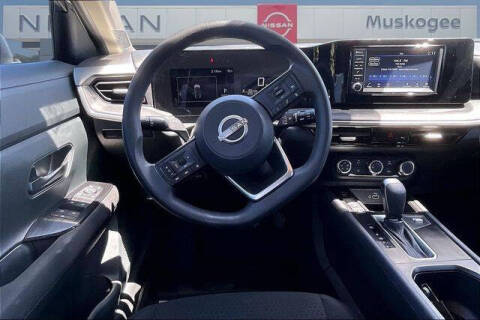 2025 Nissan Kicks S