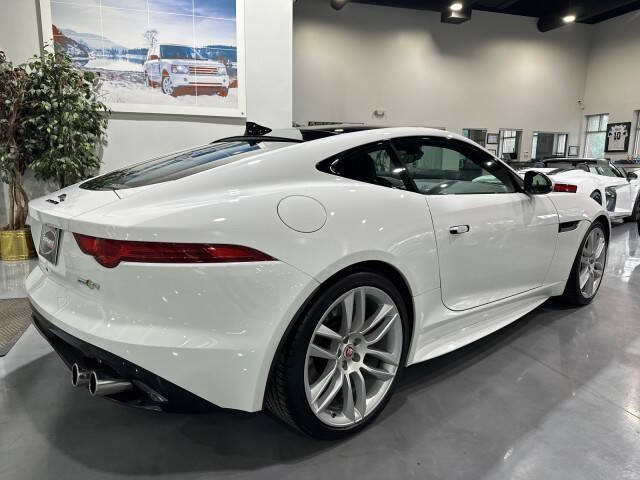 2016 Jaguar F-TYPE R