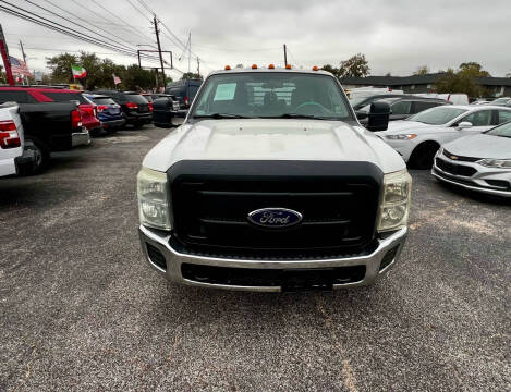 2015 Ford F-350 Super Duty for sale at GATEWAY  FINANCE  INC - GATEWAY FINANCE INC in Houston TX