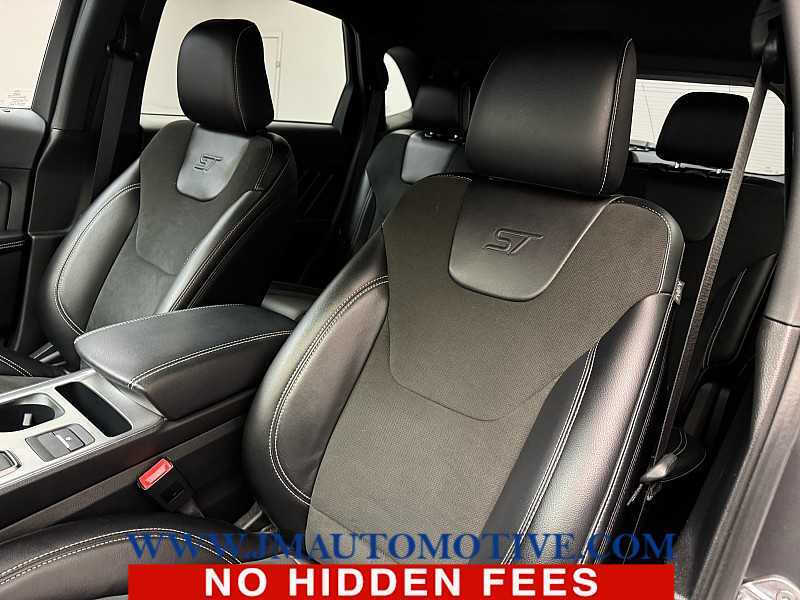 2022 Ford Edge ST