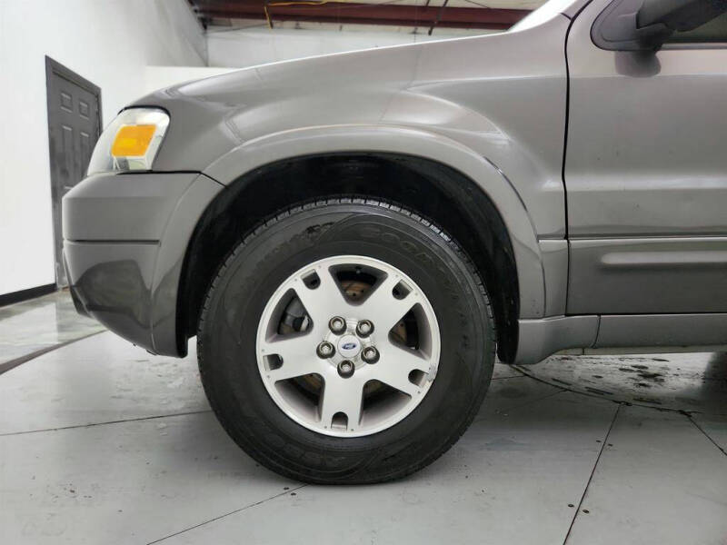 2005 Ford Escape Limited