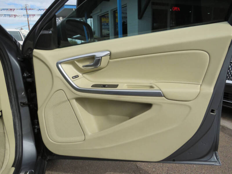 2016 Volvo S60 T5 Drive-E Premier