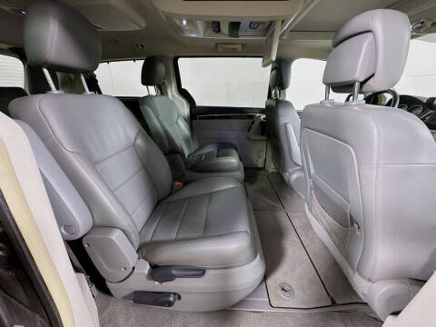 2011 Volkswagen Routan SEL Premium