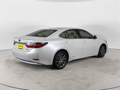 2018 Lexus ES 300h