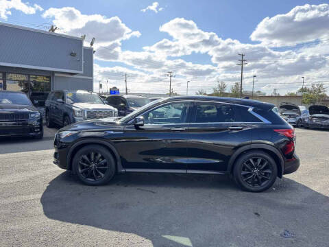 2019 Infiniti QX50 Essential