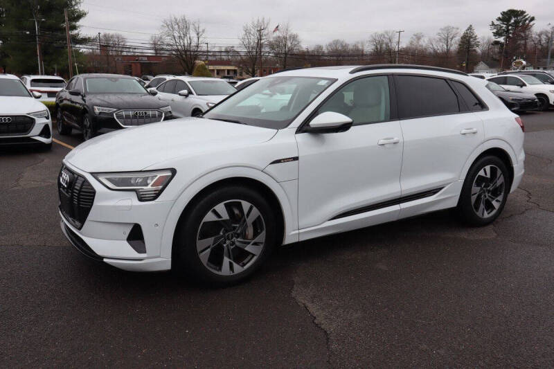 2021 Audi e-tron quattro Premium