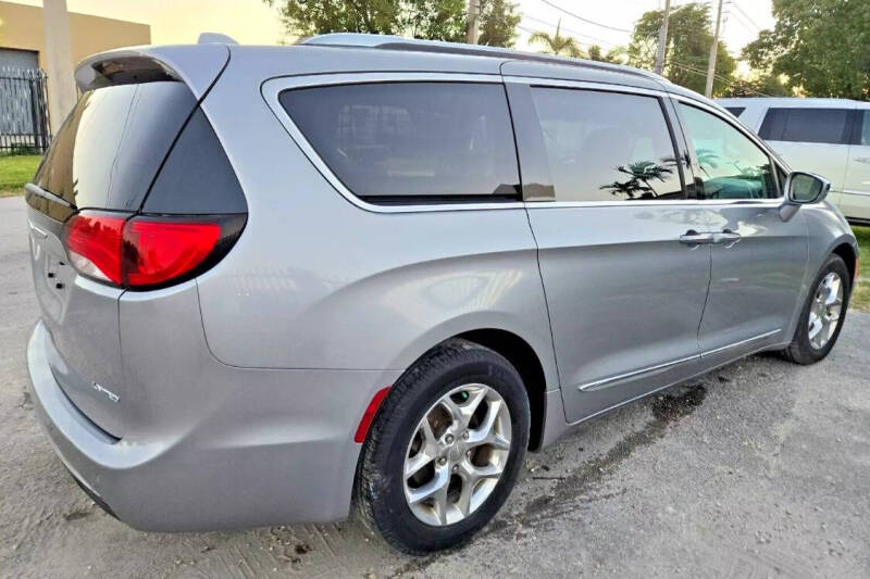 2018 Chrysler Pacifica Limited