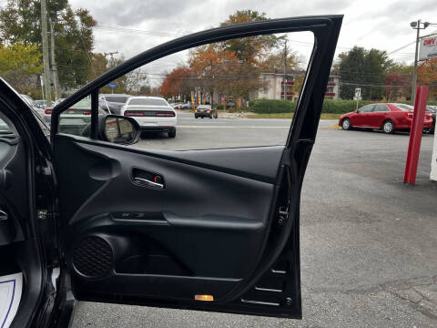 2022 Toyota Prius LE