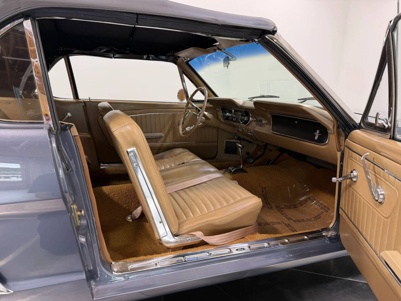 1965 Ford Mustang 40