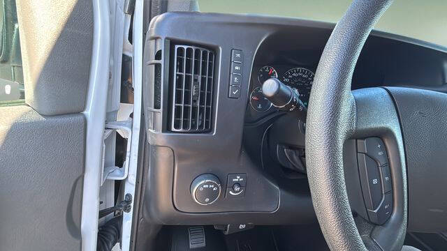 2024 Chevrolet Express LT 3500