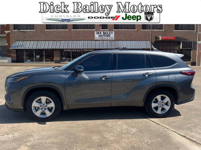2022 Toyota Highlander LE