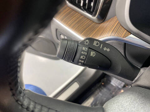 2022 Volvo XC60 B6 Inscription