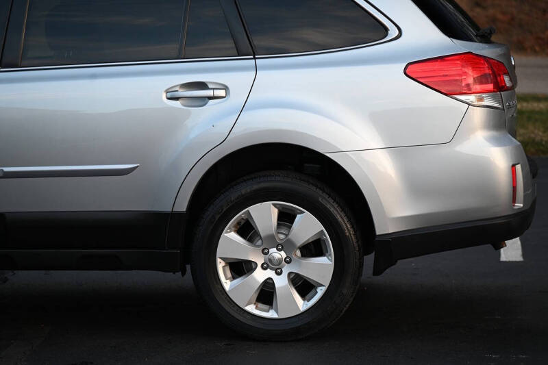 2012 Subaru Outback 2.5i Premium