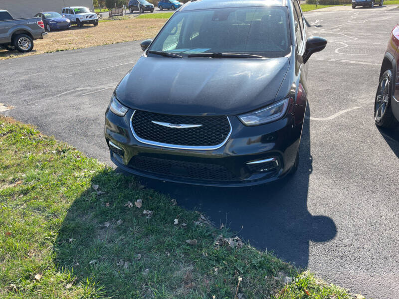 2022 Chrysler Pacifica for sale at KEITH JORDAN'S 10 & UNDER in Lima OH