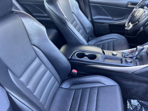 2018 Lexus IS 300