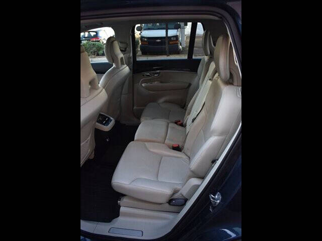 2018 Volvo XC90 T6 Momentum