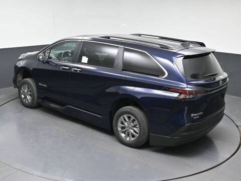 2026 Toyota Sienna XLE 7-Passenger
